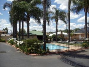 Town  Country Motor Inn Tamworth - Tourism Canberra